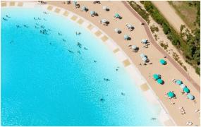 Cât costă o zi la noua plajă artificială din Bucureşti. Investiţia totală a costat 33 de milioane de euro