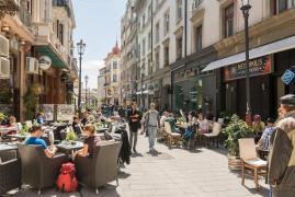 Aplicaţia care ar putea salva afacerile din HoReCa. Clienţii vor comunica cu ospătarii de la distanţă printr-un ecran