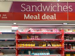 Epidemie de E.coli în Marea Britanie, provocată de o salată din sendvişuri. O persoană a murit