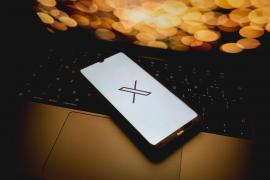 Conţinut pornografic pe X. Reţeaua lui Elon Musk autorizează de acum în mod oficial publicarea unor astfel de materiale