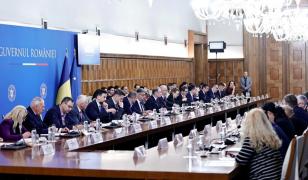 Majorarea salariului minim la 3.700 de lei, de la 1 iulie, va fi adoptată în şedinţa de Guvern