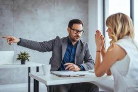 Cum se răzbună angajaţii concediaţi pe foştii patroni. De frica lor, angajatorii cer, disperaţi, ajutorul experţilor