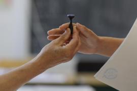 Votarea s-a încheiat în prima secţie deschisă în diaspora pentru români. Secţiile de votare care urmează să se deschidă