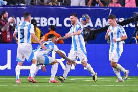 Messi conduce Argentina în finala turneului Copa America, după 2-0 împotriva Canadei. Naţionala "Albiceleste" în faţa unei triple istorice