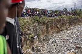 Criminal în serie, prins în timp ce se uita la finala Euro. Bărbatul din Kenya a ucis 42 de femei în ultimii doi ani