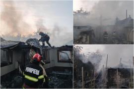 Un bărbat beat şi-a dat foc casei după o ceartă cu soţia la telefon. Flăcările s-au extins şi au ars din temelii şi locuinţa tatălui său
