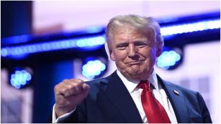 Trump spune că a vorbit cu Zelenski şi că i-a promis că "va pune capăt războiului" din Ucraina