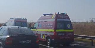 Cinci maşini implicate într-un accident pe Autostrada Soarelui. Circulaţia a fost deviată