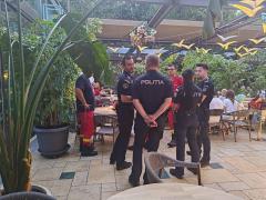 Scene ireale într-un restaurant din Capitală. O mamă a chemat Poliţia şi SMURD-ul după ce fiul ei a fost lovit, în joacă, de alt copil: "Lasă-le aici, sunt probe"