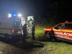 Un turist beat s-a rănit grav la cap, după ce a căzut de pe treptele Cabanei Curmătura. Un medic rezident aflat în timpul liber i-a sărit în ajutor