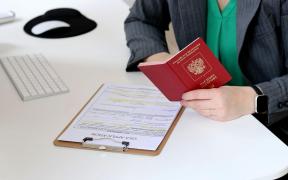 Străinii care obţin cetăţenia rusă, obligaţi să se înregistreze la comisariatele militare. Legea a fost adoptată de Duma de Stat