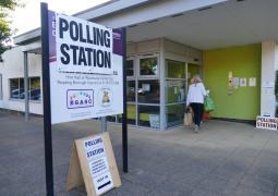 Alegeri parlamentare în Marea Britanie. 47 de milioane de oameni sunt aşteptaţi azi la urne. Laburiştii, aproape de o victorie istorică