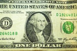 Leul românesc câştigă teren important în raport cu dolarul american