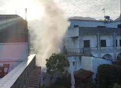 Un român din Italia şi-a aruncat în aer apartamentul în încercarea de a se sinucide. Bărbatul se află în arest la domiciliu