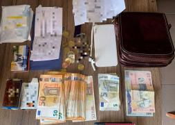 A găsit un portofel cu 4.500 de euro chiar în magazinul în care lucra. Ce a făcut o femeie din Vrancea după neaşteptata descoperire