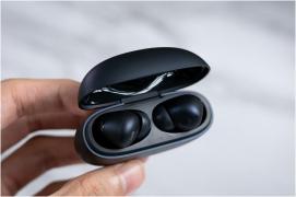 (P) Top 5 beneficii ale utilizării căștilor wireless: cum funcționează, avantaje și dezavantaje