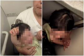 Două femei au încuiat un copil în toaleta unui avion pentru că plângea prea tare. Bunica fetiţei le-a dat voie "să-i dea o lecţie"