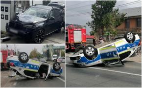 Maşină de poliţie, răsturnată după ce a fost izbită de un alt şofer, în Brăila. Un agent a ajuns la spital