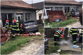 Accident cumplit în Căpâlna, judeţul Sălaj. Şofer mort după ce a lovit un TIR, apoi a ricoşat într-un magazin de pe marginea şoselei