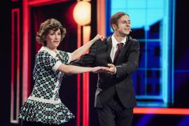 Ștefan Bănică și Stela Popescu, impersonați la iUmor într-o scenetă de comedie savuroasă. Delia: "Doamne, ce frumusețe de moment ați avut! Superb!"