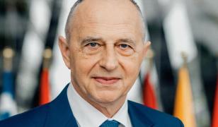 Mircea Geoană şi-a anunţat oficial candidatura la prezidenţiale: Voi fi preşedintele oamenilor şi nu al partidelor