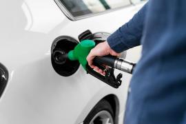 Care sunt preţurile la carburanţi astăzi, 17 septembrie 2024. Preţul la benzină premium este în scădere uşoară