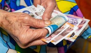 Datoria publică a Marii Britanii a ajuns la 100% din PIB, pentru prima dată în istoria recentă