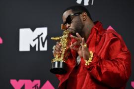 P. Diddy, acuzat de trafic sexual şi şantaj, devine subiectul unui documentar Netflix. 50 Cent e unul dintre producători