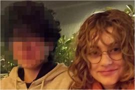 Un elev și-a înjunghiat fosta iubită de 15 ani de peste 120 de ori, după despărţire. A căutat pe Google cum să scape de crimă