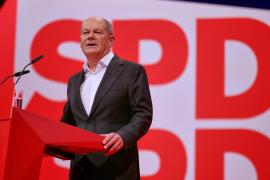 Olaf Scholz îl avertizează pe Donald Trump să respecte graniţele internaţionale. 