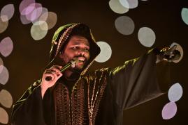 "Hurry Up Tomorrow" este cel de-al şaselea album al lui The Weeknd