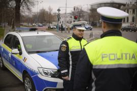 Şofer oprit în trafic de poliţişti cu focuri de armă, în Constanţa