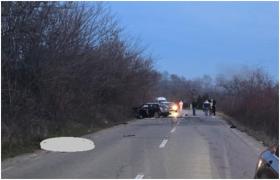 Impact fatal în Prahova. Tânăr de 24 de ani, mort pe loc după ce o mașină și o motocicletă s-au făcut praf. Alți patru, răniți