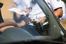 Un bărbat din Alba a fost oprit în trafic după ce a mâncat mai multe mere. Ce alcoolemie i-a ieşit