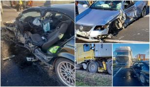 Accident rutier cu două autocamioane şi două autoturisme