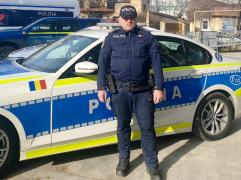 O fetiţă de trei ani care s-a înecat cu mâncare, salvată de un poliţist, în Focşani. Micuţa nu mai putea respira