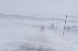 Cod portocaliu de vreme severă, în următoarele ore. Meteorologii anunţă rafale de 130 km/h în Cluj, zona de munte. A fost emis mesaj RO-Alert