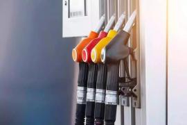 Care sunt preţurile la carburanţi astăzi, 9 ianuarie 2025. Au crescut cu 4 bani pe litru