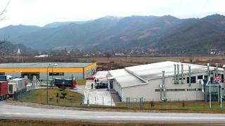 După 20 de ani de activitate, o fabrică din Hunedoara se închide. Peste 300 de oameni rămân fără loc de muncă