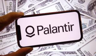 Miliardarul Peter Thiel: "A devenit foarte dificil să-ţi ascunzi banii"