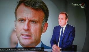 Proaspăt reconfirmat pe funcţie, premierul Franţei este acum ameninţat cu o moţiune de cenzură