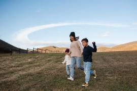 Vacanţe cu familia în octombrie 2025. Cele mai căutate destinații din România pentru un sejur alături de copii