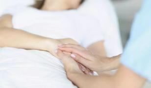 Uruguay legalizează eutanasia bolnavilor în stadiu terminal. Ce alte ţări permit această practică