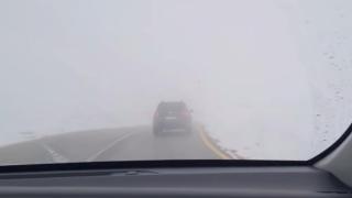 Vremea rea închide încă un sector din Transalpina