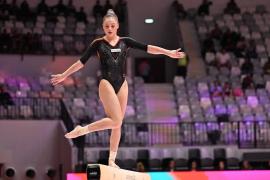Sabrina Voinea conduce la bârnă și sol, după șase subdiviziuni în calificări la Mondiale