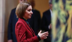 Maia Sandu vine duminică în România la sfințirea picturii Catedralei Naționale