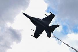 Un elicopter şi un avion de luptă ale Marinei SUA s-au prăbuşit în Marea Chinei de Sud în doar 30 de minute