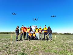 (P) Tehnologia viitorului la înălțime: dronele care curăță, scanează și protejează orașele României