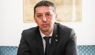 Ucraina vrea să închidă 16 licee cu predare în limba română. Reacția ministrului Educației