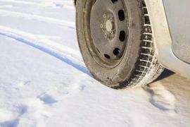 Românii se pregătesc să treacă la cauciucurile de iarnă